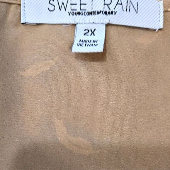 EC SWEET RAIN TAN WITH METALIC FEATHERS TOP SZ. 2X - Picture 2 of 4